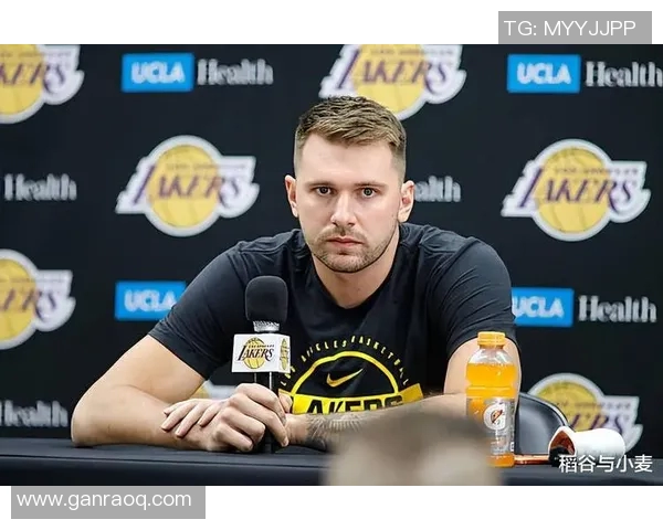 东契奇对阵旧主表现出色雷迪克表示毫无压力信心十足 东契奇对阵旧主表现出色雷迪克表示毫无压力信心十足