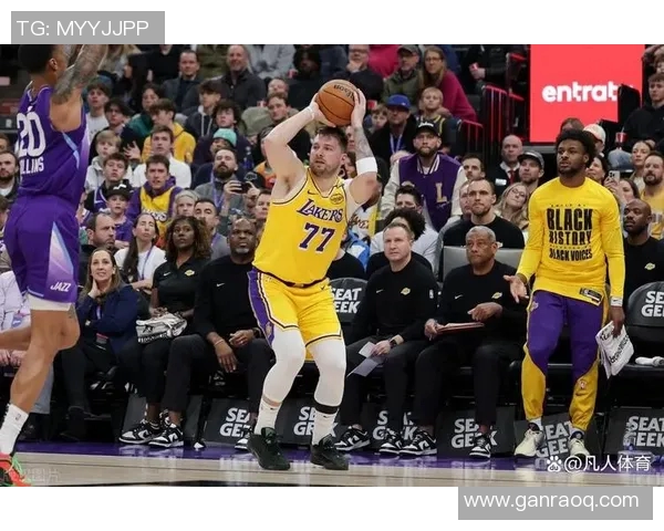 湖人锋线新援适应东契奇配合展现投篮潜力 湖人锋线新援适应东契奇配合展现投篮潜力