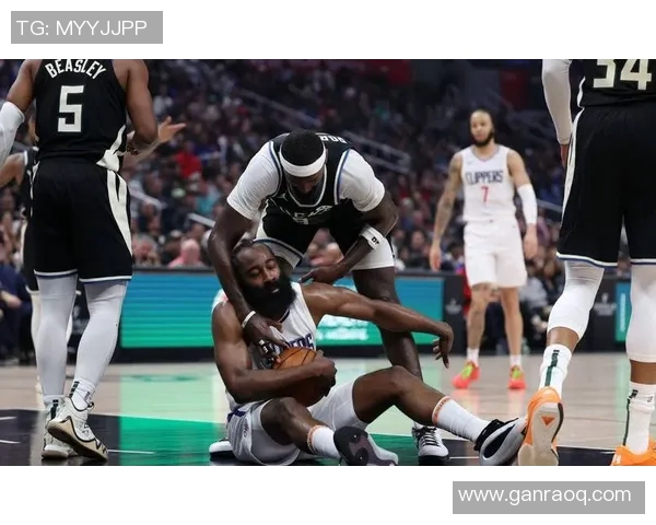 状态不佳!哈登15分11助,伦纳德9中3仅10分 状态不佳!哈登15分11助,伦纳德9中3仅10分