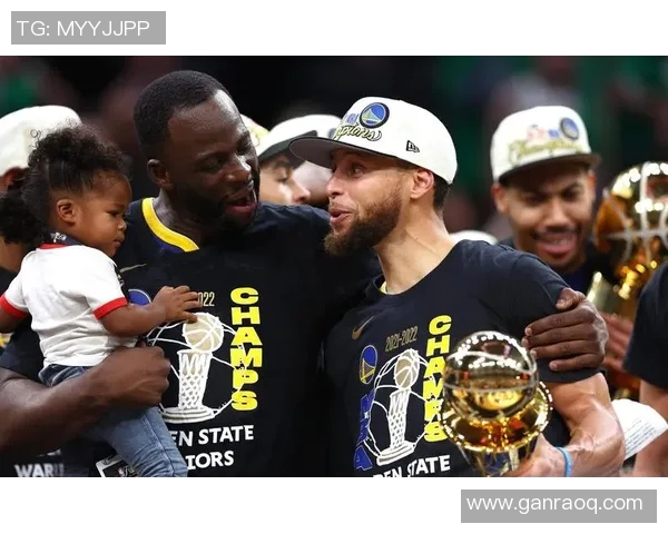 追梦格林：库里将以38岁高龄拿到生涯第3座MVP