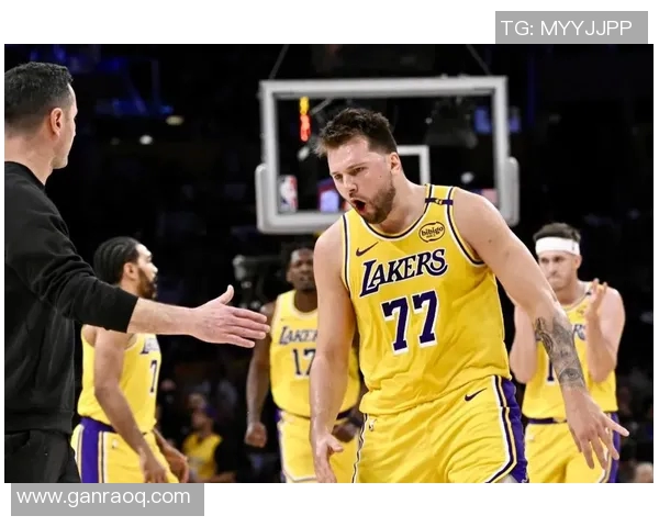 湖人今夏全力追逐字母哥，可提供顶薪及三首轮签